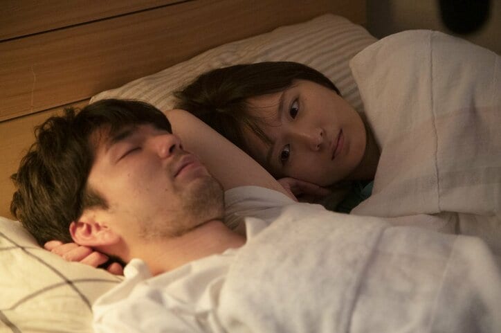 元AKB48大島涼花、ベッドで新境地開拓！大学時代の同期と泡まみれで大胆濡れ場