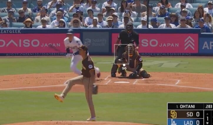 【写真・画像】何が起きた？ 大谷翔平、想定外の“謎すぎる打球”「なんだあれ」「どうなってる？」幻の44号→相手外野手の体勢がおかしくなる　1枚目