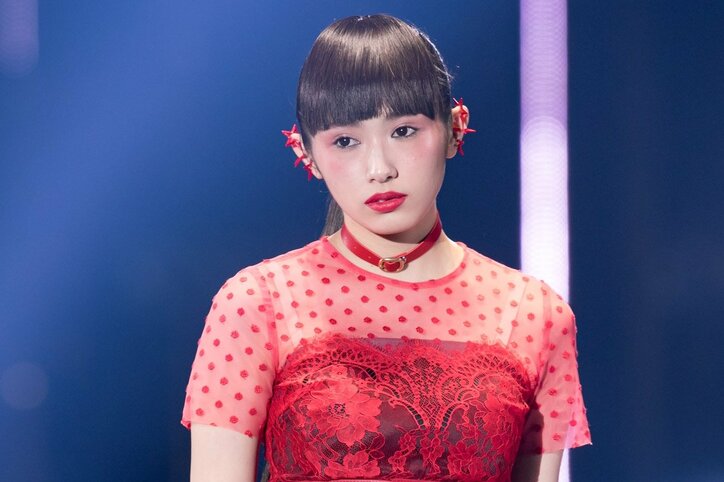 欅坂46が背中ざっくりセクシーに、個性全開アーティスティックに魅せた「TGC」ランウェイ