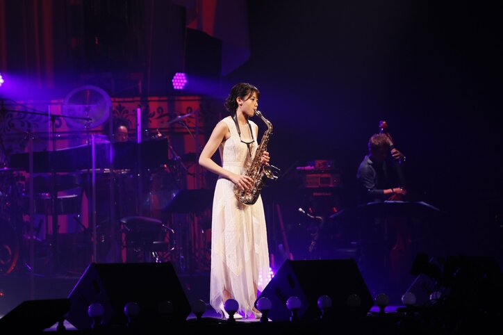 指原莉乃「総選挙と同じくらいダントツで幸せ!」夢のコラボで魅せたAKB48紅白のステージ