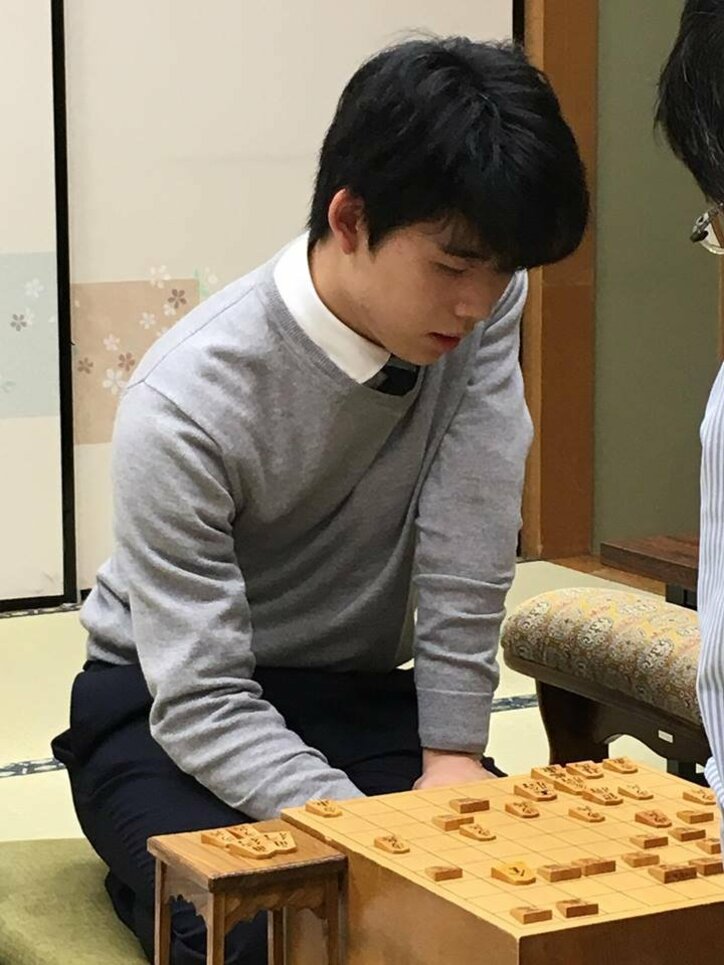 藤井聡太七段、新年初対局に快勝で順位戦最多タイ18連勝を達成　連続“一期抜け”にもあと2勝／将棋・順位戦C級1組