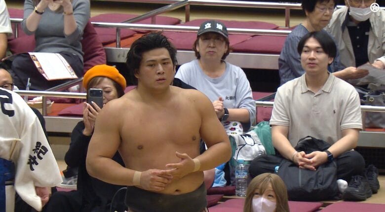 「イケメン強すぎ」背筋力265kgの逸材力士が幕下勝ち越し「髪をかきあげる姿のカッコ良さよ」圧巻パワー＆ルックスに熱視線