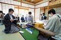 藤井聡太王将VS羽生善治九段による“世紀のシリーズ”第1局 形勢は互角のまま終盤戦へ/将棋・王将戦七番勝負