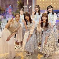 「かわいいがあふれてる～」土屋太鳳が“日向坂ポーズ”をとった集合写真に絶賛の声