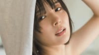 “役満ボディー”岡田紗佳(30)セクシーグラビアショット「窒息するって」「これは反則です」