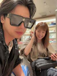 アレクサンダー『寝室のシーツを買いに来ました』