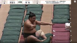 土俵下で若手力士が“驚き”の行動「応援したくなっちゃう」「好感度上がる」称賛相次ぐ 