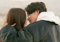 音が漏れる濃厚キスに「えええ！」「何回するの？」爆モテ32歳美女とハイスペ経営者の何度も交わすキスに視聴者も衝撃