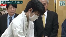 藤井聡太棋聖、初の海外対局・おやつは「チェー」 佐々木大地七段は「バンヤロン」ベトナムスイーツにファンも興味津々「気になる気になる！」／将棋・棋聖戦五番勝負第1局