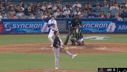 あそこまで飛ばす？ 大谷翔平、軽く振って“まさかの光景”「なんで？」「エグいな」 左中間破る“160キロ高速ライナー”→相手投手の被打リアクションが話題に