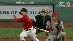 吉田正尚、3試合連続マルチ安打＆3度目猛打賞の活躍で球場大興奮 打率もリーグ3位の.313まで上昇 チームは猛追も大量失点響き惜敗