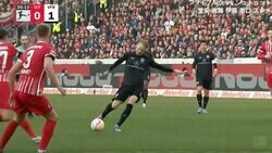 「ベストゴール候補」「強烈な一撃。エグい」 デュエル王・遠藤航の強烈プレスからのボール奪取、FWフューリッヒの超スーパーゴール！解説・槙野智章氏も大興奮