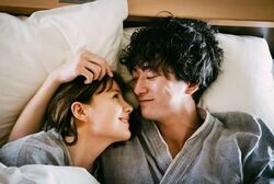 浅香航大＆トリンドル玲奈、混浴で肩を揉み合い…超密着の2人にノブ「ちょっと！！」と大興奮『私たち結婚しました2』第9話