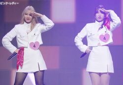 「ザ・ピーナッツ以来のスターになれる」昼は事務職、夜はバイト…苦労しながら歌手を目指す双子の歌声を審査員が絶賛