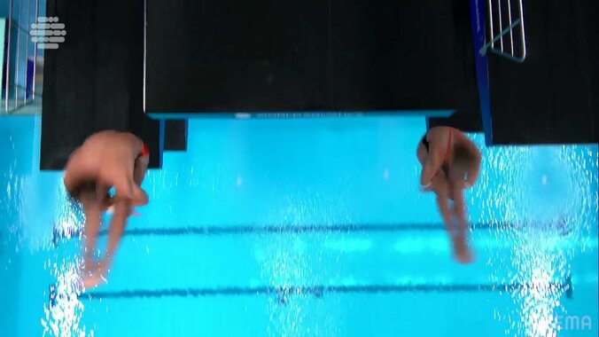 揃いすぎ！11歳“年の差ペア”の圧巻シンクロに拍手喝采！完全一致の“同調演技”→ノースプラッシュに「完璧」「素晴らしい！」 4枚目