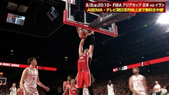 赤木剛憲かよ！ 日本の鬼神ホーキンソンの“豪快ゴリラダンク”にアリーナ熱狂「エグいの決まった！」「超胸熱」“サンロッカーズ・コンビ”で完璧連携の瞬間 4枚目