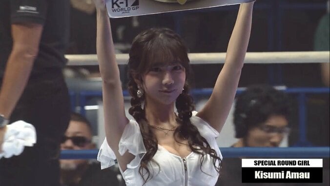 「さっきより薄着」「露出増えてる」ラウンドガール、突然の“大胆”衣装チェンジ よりセクシー路線にファンざわめき 3枚目