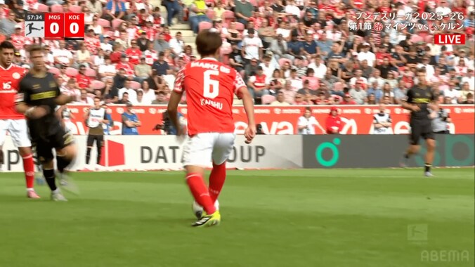 「１人だけコマ送り」マインツ佐野海舟にファン驚愕！「ドリブルがキレキレ」「積んでるエンジン違うわ」絶品回収→３人突破で決定機演出の瞬間 3枚目