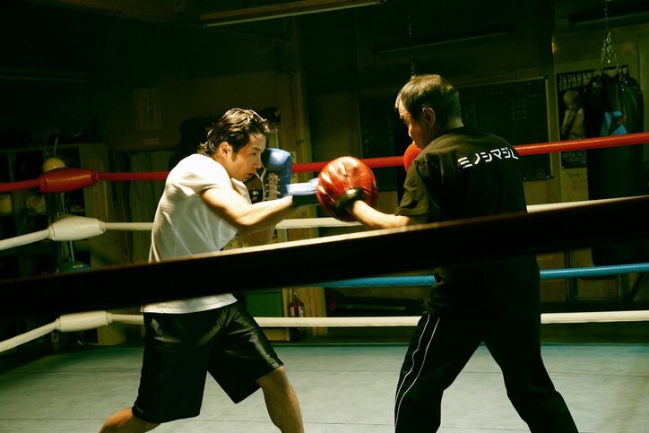 負け犬では終われない！森山未來・北村匠海・勝地涼が崖っぷちの男たちを演じる『アンダードッグ』場面写真解禁