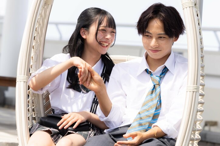 交際経験ゼロのイケメン男子、スタイル抜群のモデルJKと超密着!目を見れないほどの緊張の中「手繋ご」とおねだりされ…『今日好き』カンヌン編最終話