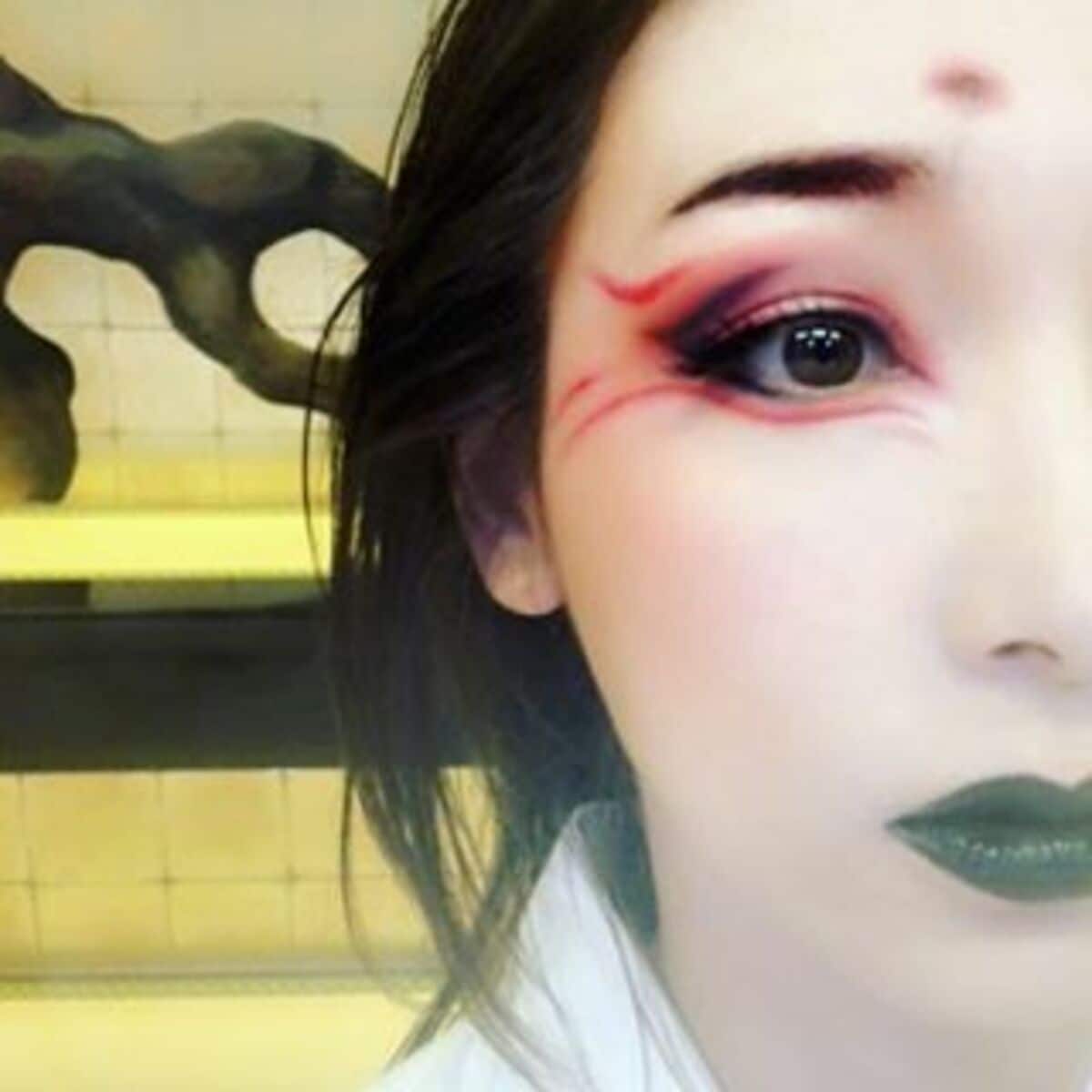 加護亜依 いつもとは違った雰囲気の 狐メイク 姿を披露 和な雰囲気かっこいいです 綺麗で神秘的すぎる 話題 Abema Times