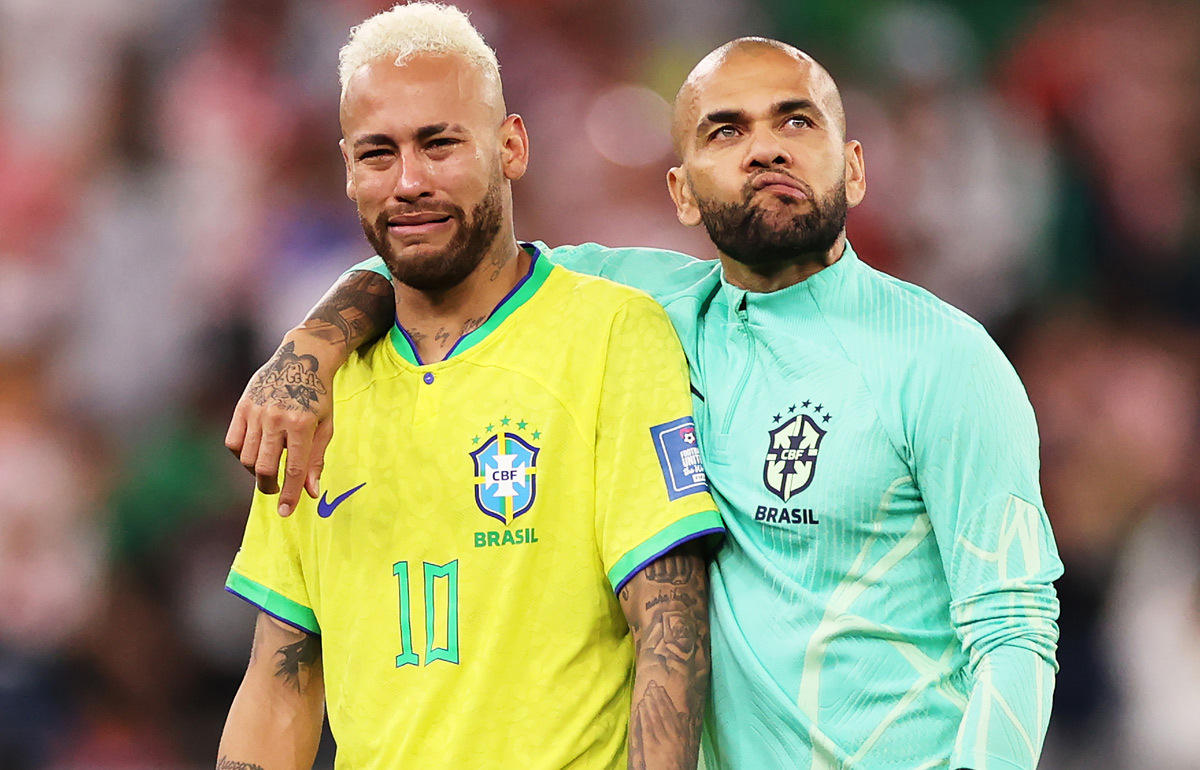 この涙を生かさなければ」ダニ・アウベスがW杯敗退のブラジル代表に 