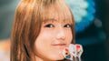プロダーツ選手・阿嘉紗香、初グラビアで見せる魅惑の表情 『ヤンジャン』