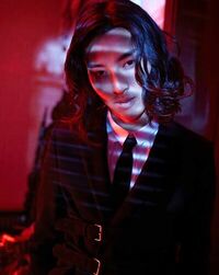 松田翔太、色気ダダ漏れのロングヘア姿に反響「世界一イケメン」「男前すぎる」