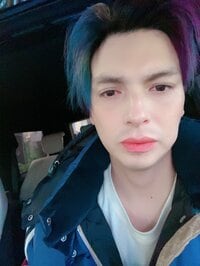 アレクサンダー『目の痛み治らないな』