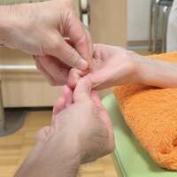 小柳ルミ子『まだ痛む右小指』