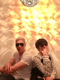 金爆・樽美酒、綾野剛との久々2ショットにファン悶絶「めっちゃ絵になる」