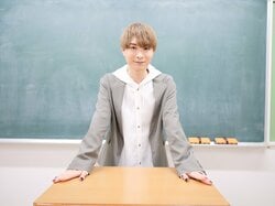 「僕もドキドキしながらマイク前に立っていた」アニメ『灰原くんの強くて青春ニューゲーム』声優・上村祐翔インタビュー