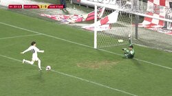 槙野智章引退試合に妻･高梨臨が途中出場「可愛い！」「うますぎる」やり直しの“ガチPK”でダメ押し追加点を決めスタジアム大喝采