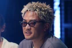 数原龍友、海外移住を検討中と明かす「2028年がターニングポイントだと…」