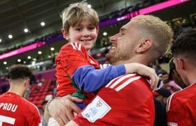 「戦士からパパに」W杯を戦う選手たちの“父の顔”にほっこり！「素敵すぎる」