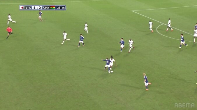 「バケモン」「日本のカンテ」佐野海舟、プレミアトップ級FWを一撃でぶっ倒す“別次元”の豪速タックルにファン衝撃「相手セメンヨだぞ」「加速力怖すぎ」 3枚目