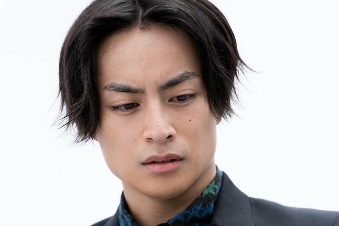 枕営業にサクラを雇いCD売り上げをかさ増し…闇落ちしていく流川（白濱亜嵐）に注目集まる『Ｍ 愛すべき人がいて』第5話 1枚目