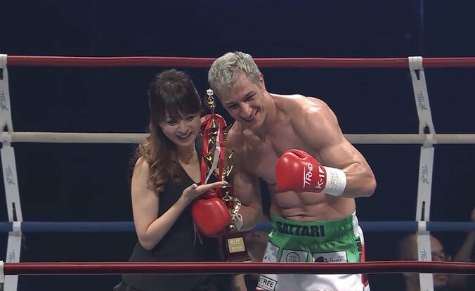 プレゼンターとして登場した渡辺美奈代さん