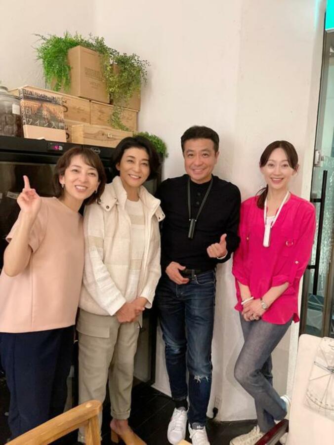  白城あやか、夫・中山秀征＆高嶋ちさ子らとディナーを堪能「終始笑いっぱなし」  1枚目