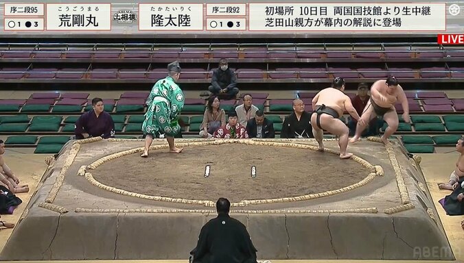 【写真・画像】対戦力士を吹っ飛ばすも…即座に「ごめん、ごめん」 謝罪する“まんまる力士”が愛らしい「やだ、この人かわいいw」「あかん、今のはファンになる」　2枚目