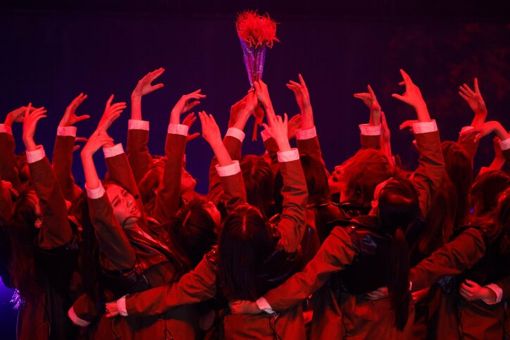 欅坂46、笑顔と涙あふれたラストライブで5年間の歴史に幕 新たな坂を駆け上がる“櫻坂46”が誕生