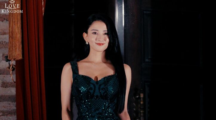 ビキニからあふれる“国宝級バスト”にYOU「まぁきれい!」