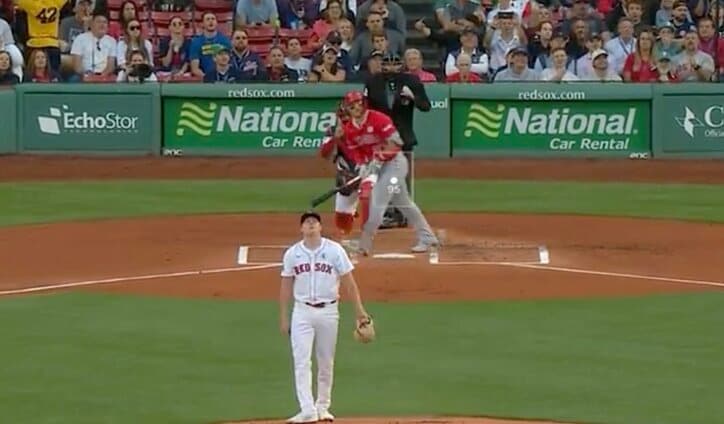 【写真・画像】ウソでしょ…？ 大谷翔平、とんでもない所に飛ばす…“まさかの光景”「エグすぎる」183キロ爆速“ロケット打球”→敵軍野手が全く動けない　1枚目