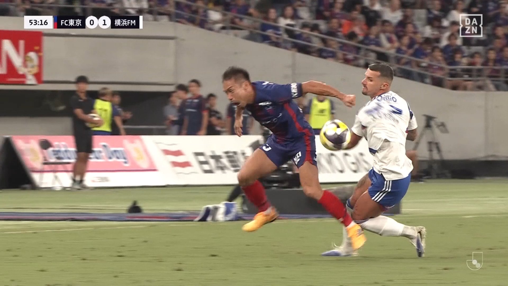 【映像】長友佑都が吹っ飛ばされた瞬間