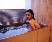 島袋聖南の入浴ショットに絶賛の声「めっちゃセクシー」「最高です 美しすぎ」