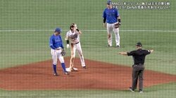 ウソだろ！？振り向けば周東…“韋駄天すぎて”衝撃ノータッチの瞬間 「今のは戸柱のせいじゃない」送球も唖然