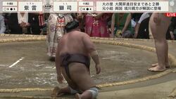 「どうした」「大丈夫？」あわやの事態にどよめき…対戦相手が心配そうに見つめるも気力を振り絞り館内が拍手と歓声に変わった瞬間