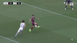 なんだ今の？神戸FWの“神アシスト”に脚光「見事な落とし」「オシャレ過ぎ」鋭い裏抜けからの“ジャンピングヒール”でゴール演出の瞬間