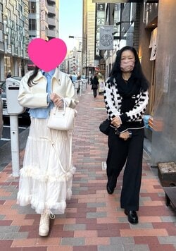 藤あや子、孫との“銀座デート”の様子を公開 「めっちゃお洒落なお二人さん」「スタイル良い」「親子みたい」などファン絶賛