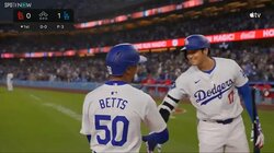 ショーヘイも続け！リードオフマンのベッツ、爆速3号アーチに大谷翔平も満面笑顔に ファンは衝撃「ヤバすぎて笑う」「マジかよww」